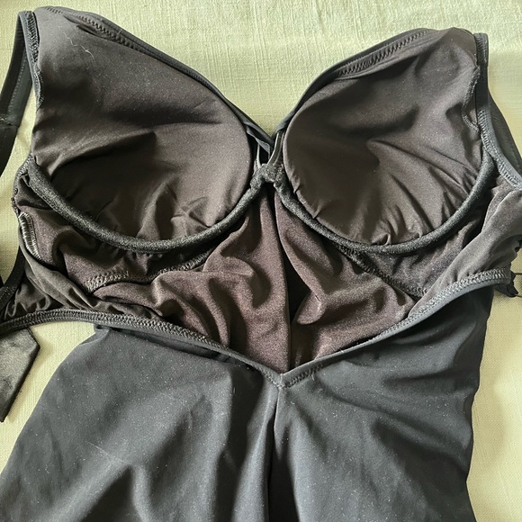 PROFILE BY GOTTEX MOTO LACE UP V-NECK SHIRRED UNDERWIRE ONE PIECE SWIMSUIT - Picture 7 of 11